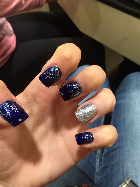 navy blue gel nail designs.